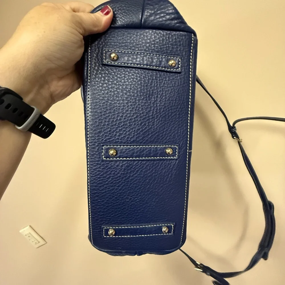 Dooney and Bourke Elegant Navy Blue shoulder work bag with crossbody - Picture 8 of 10